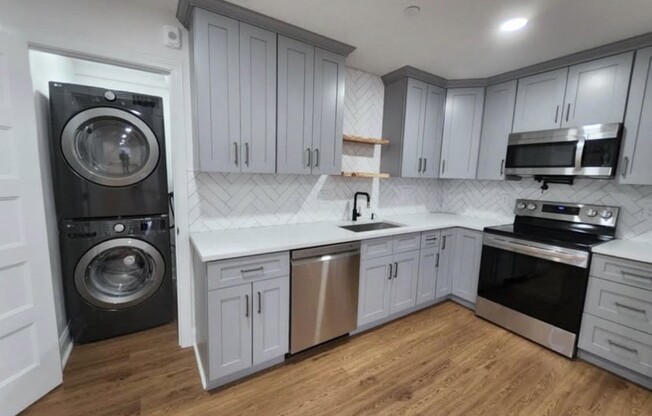 6 HARDING AVE