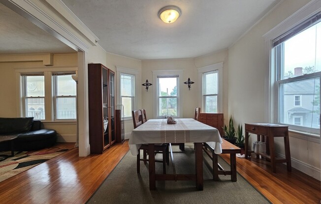 3 beds, 2 baths, 1,141 sqft, $3,900, Unit 2