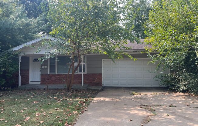 3 beds, 2 baths, $1,400