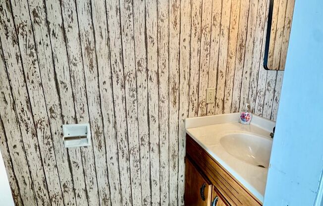 2 Bedroom Beach Front Condo in Ocean Park!