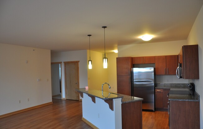1 bed, 1 bath, 1,090 sqft, $2,095, Unit 324