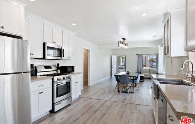 545 S SADLER AVE
