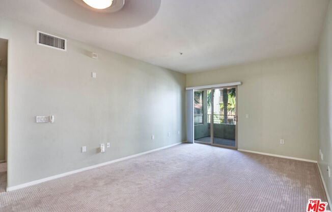 1 bed, 1 bath, 874 sqft, $2,600, Unit 333