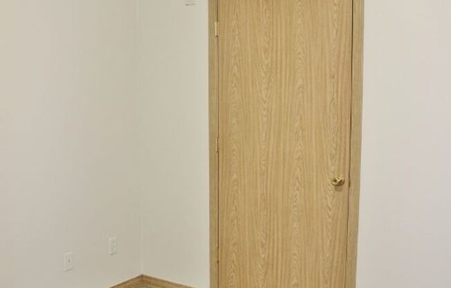 3 beds, 2 baths, 1,075 sqft, $1,750, Unit 309