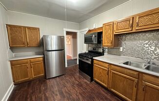 2 beds, 1 bath, $1,450, Unit 902 2-Left