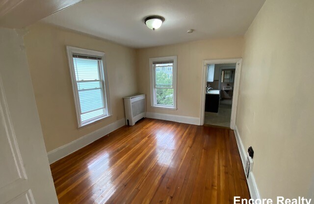 11 Clarendon Ave # 2