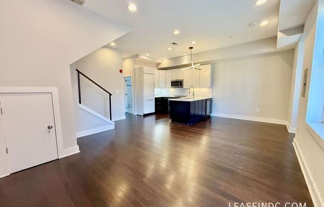 907 N Street NW