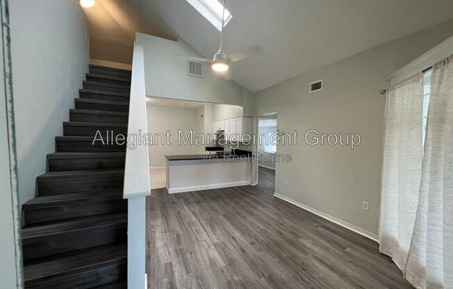 1 bed, 1 bath, 716 sqft, $1,325, Unit 5