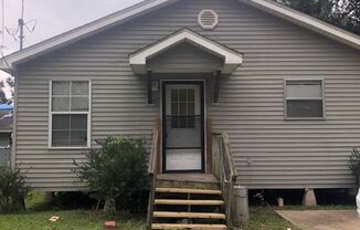 Three Bedroom Rental Home in Lafayette!