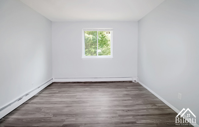 2 beds, 1 bath, 816 sqft, $1,650, Unit 2202