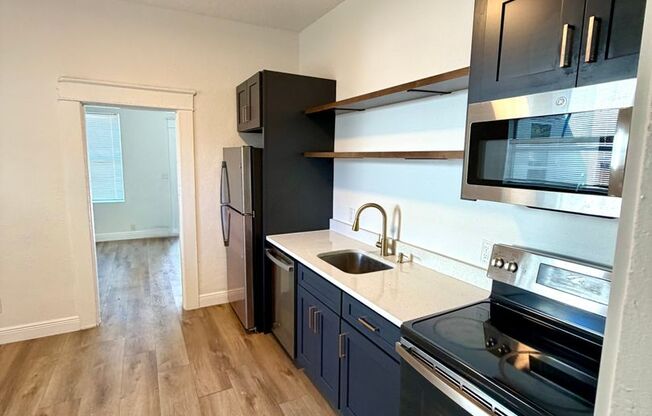 2 bedroom 1 bathroom duplex in Tampa Heights