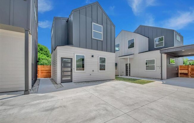 7603 Carver Ave #1