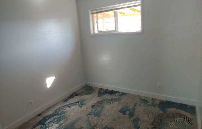 2 beds, 1 bath, $1,000, Unit 2118