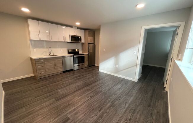 1 bed, 1 bath, 357 sqft, $1,325, Unit 004
