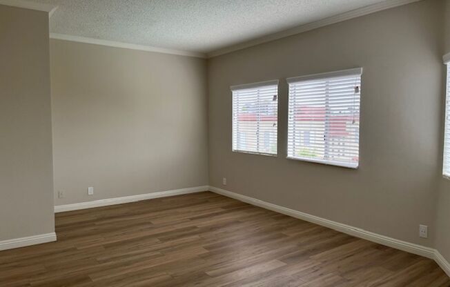 2 beds, 1 bath, $2,398, Unit B