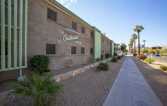 Exterior at The Continental Apartments in Phoenix AZ Nov 2020 (8)