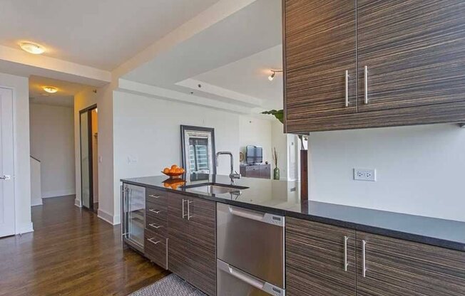 678 W WAYMAN