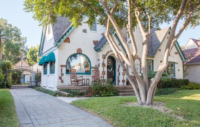 Historic HighLand Park Cottage and Backhouse with Pool