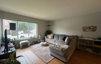 2705 N Oakland Ave