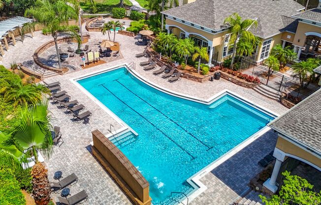 Beautiful 2BR Condo in Desirable Courtney Palms