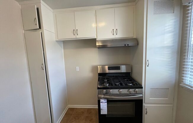 1 bed, 1 bath, $2,050, Unit 5