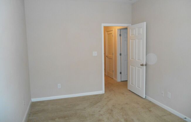 3 beds, 2 baths, 1,447 sqft, $1,524, Unit 0505