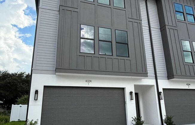 Gorgeous Custom 4/3.5 Townhome in South Tampa