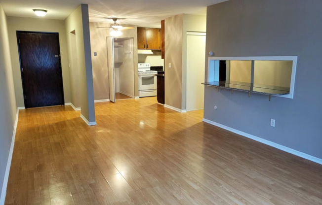 1 bed, 1 bath, 700 sqft, $1,046, Unit 1184-203