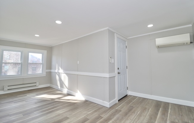 815 MAIN ST