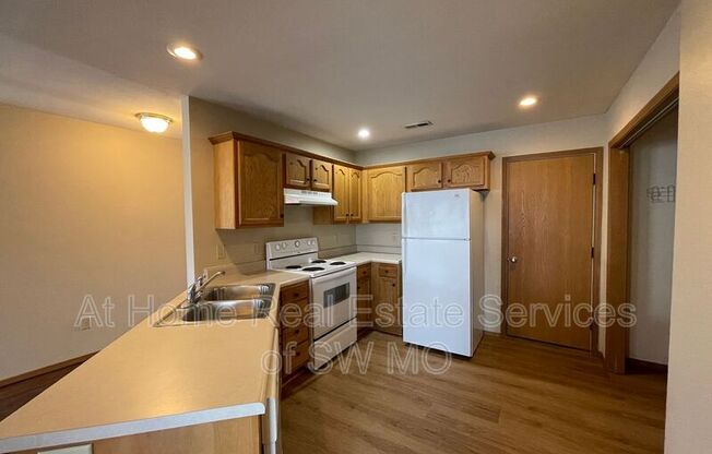 1117 S CLIFTON