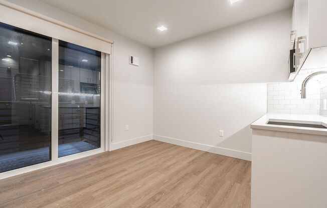 Studio, 1 bath, 224 sqft, $895, Unit 102