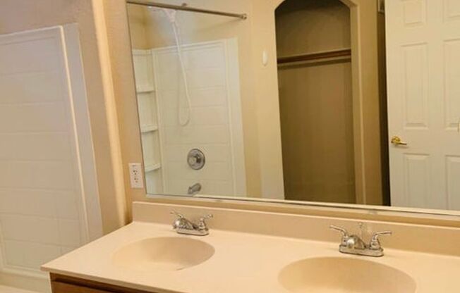 2 beds, 2.5 baths, $1,750, Unit UNIT 173