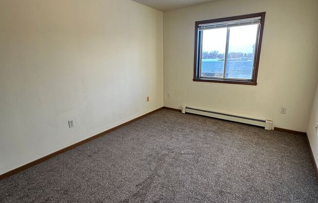 2 beds, 1 bath, 900 sqft, $825, Unit 206