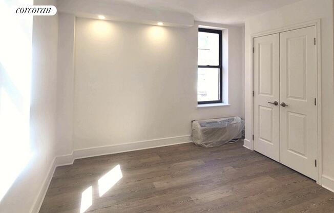 2 beds, 2 baths, $6,850, Unit 14R