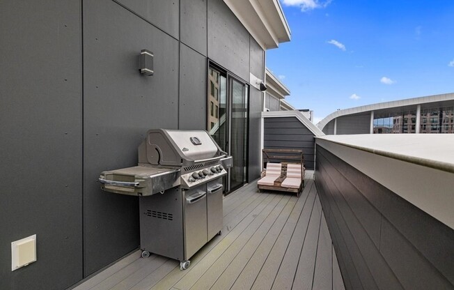 3 beds, 2.5 baths, 1,500 sqft, $5,000, Unit 506