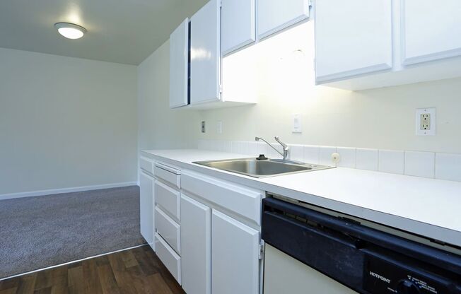 The Commodore Aprartments