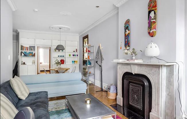 186 E 75 ST