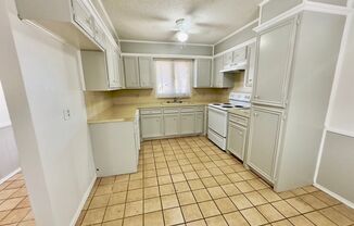 3 beds, 2 baths, $1,500, Unit UNIT A