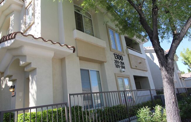 SHOWINGS AVAILABLE NOW