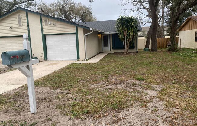 2 Bedroom 1 Bath Duplex in Winter Park for RENT!