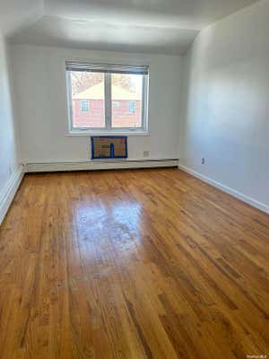 2 beds, 1 bath, $2,400