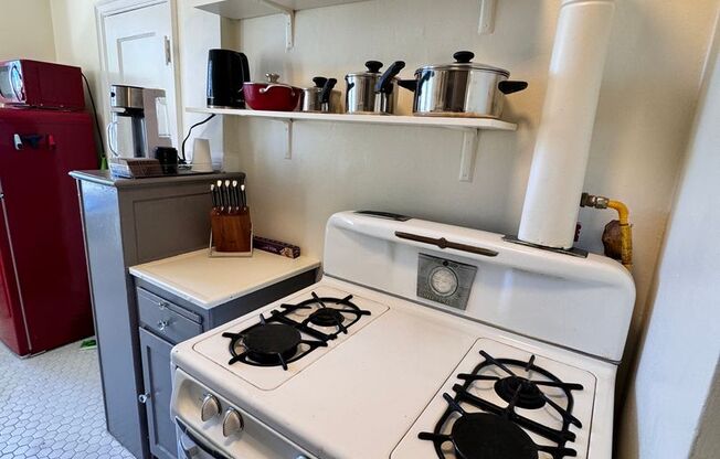1 bed, 1 bath, 600 sqft, $2,695, Unit 26