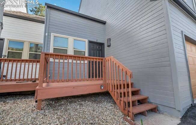Renovated Green Mountain Falls Townhomes
