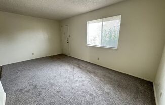 1 bed, 1 bath, $570, Unit Unit B