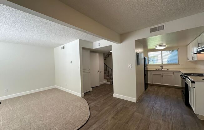 3 beds, 1.5 baths, 1,025 sqft, $2,275, Unit 490004