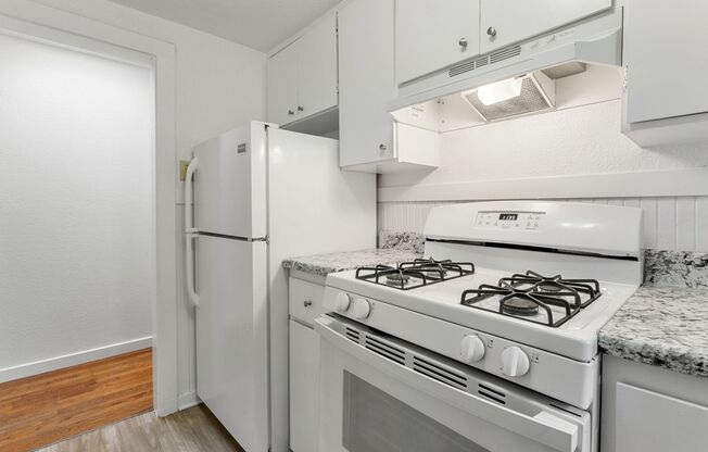 1 bed, 1 bath, 600 sqft, $2,450, Unit 9