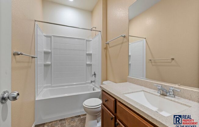 Beautiful Newer Home in Windsor – 3 Bed, 2 Bath with Spacious Layout and Dream Backyard!