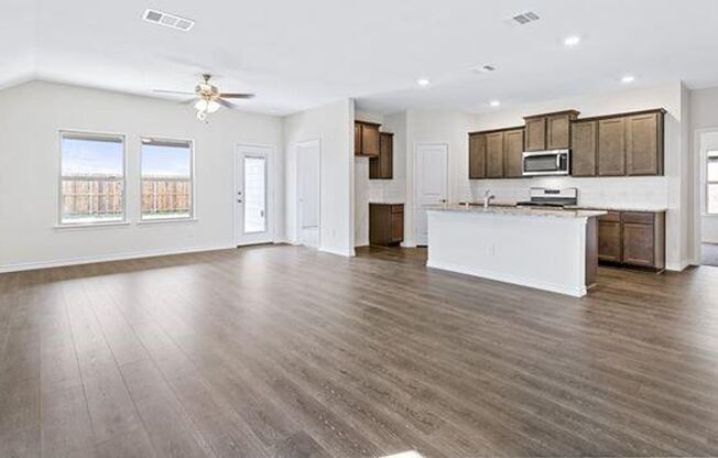 Charming 3-Bedroom Single-Family Home for Rent Built in 2023.