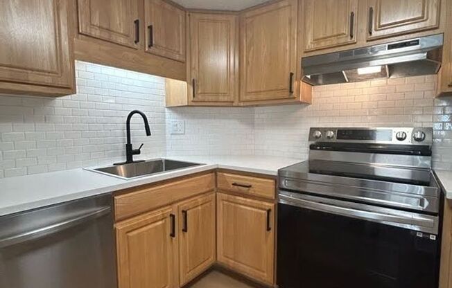 1 bed, 1 bath, 720 sqft, $1,175, Unit 809