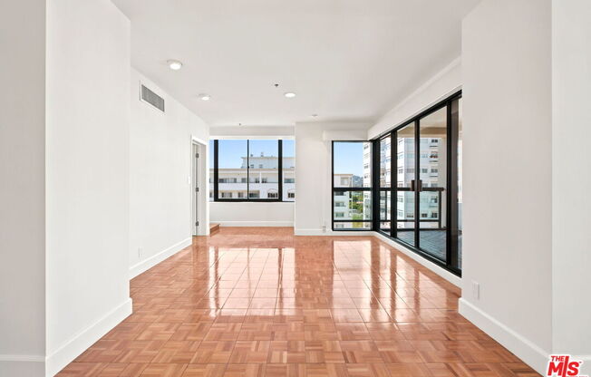 2 beds, 3 baths, 2,018 sqft, $10,499, Unit 1104